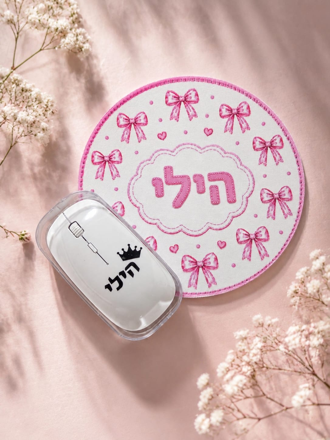 משטח עכבר ועכבר ורודים בעיצוב פפיונים